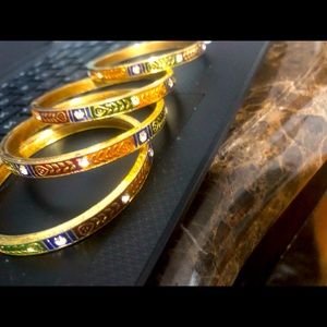 COPY - 4 pc  NWT /  multi colored bangles